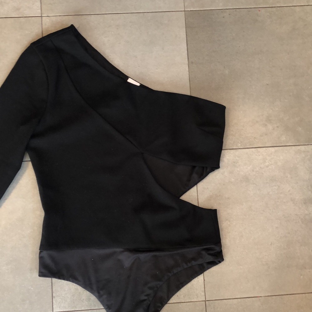 X Revolve Leticia Bodysuit  ale by Alessandra - Picture 3 of 8